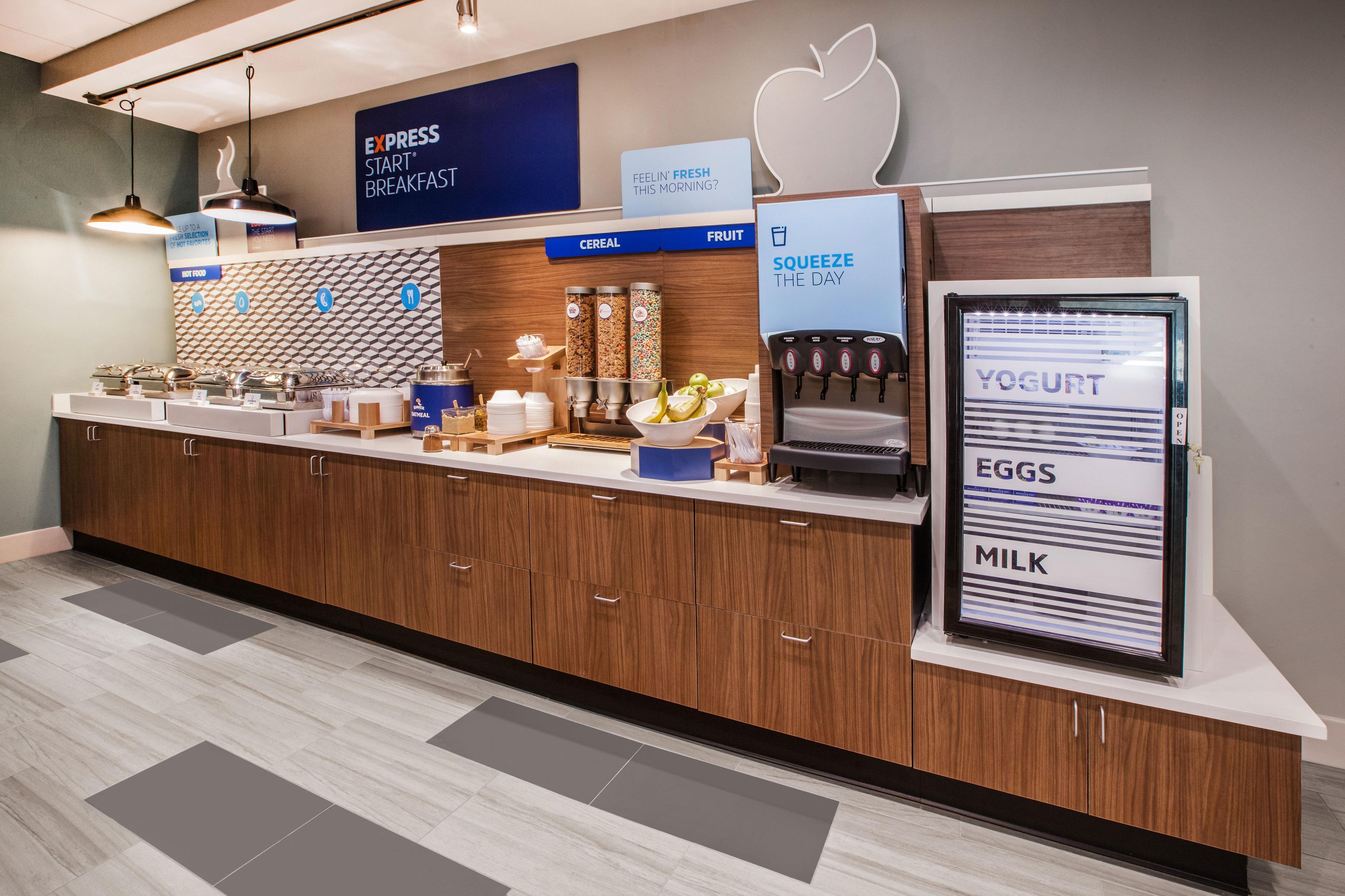 Vamo Holiday Inn Express & Suites Sarasota East By Ihg מראה חיצוני תמונה