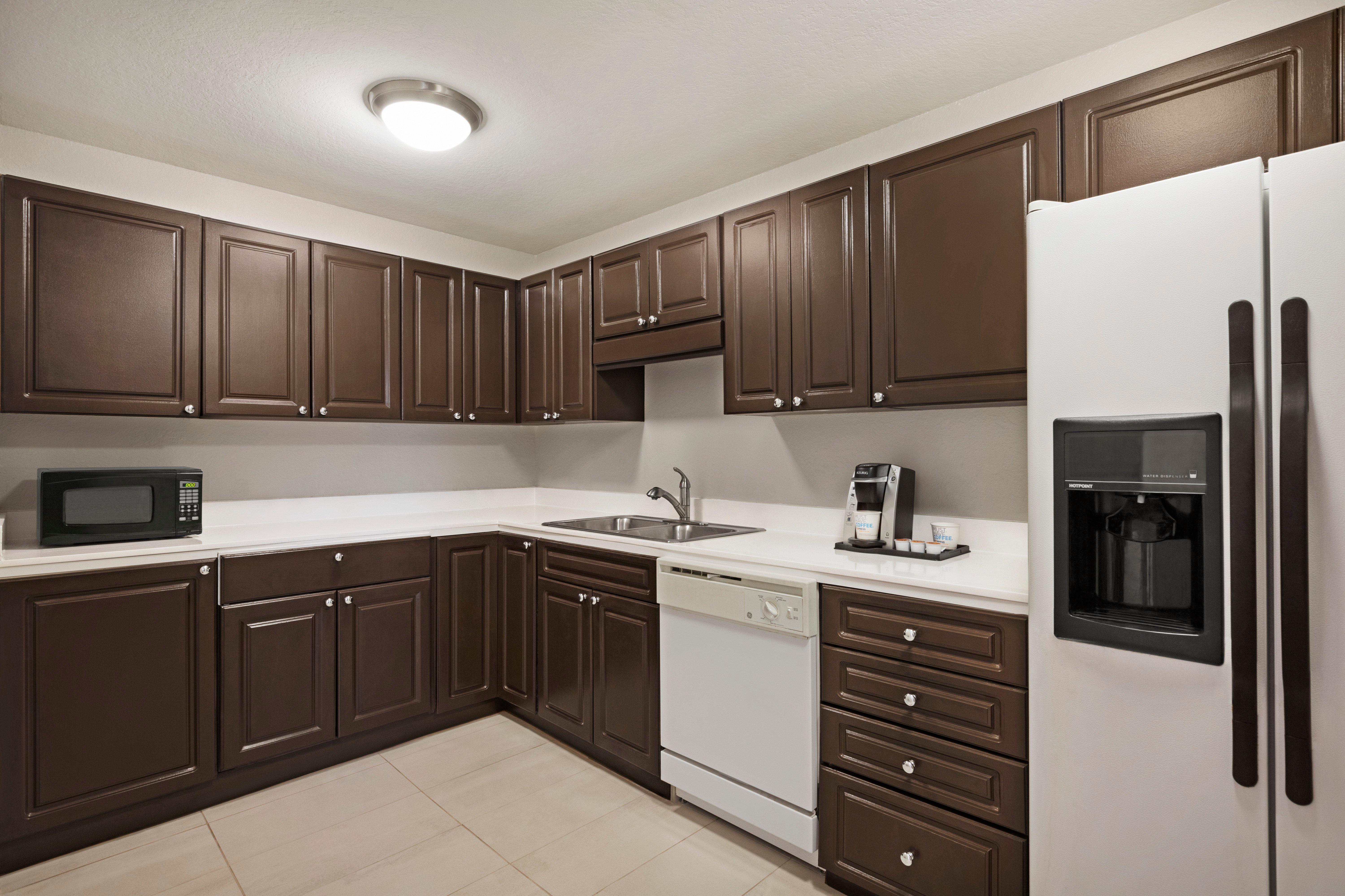 Vamo Holiday Inn Express & Suites Sarasota East By Ihg מראה חיצוני תמונה