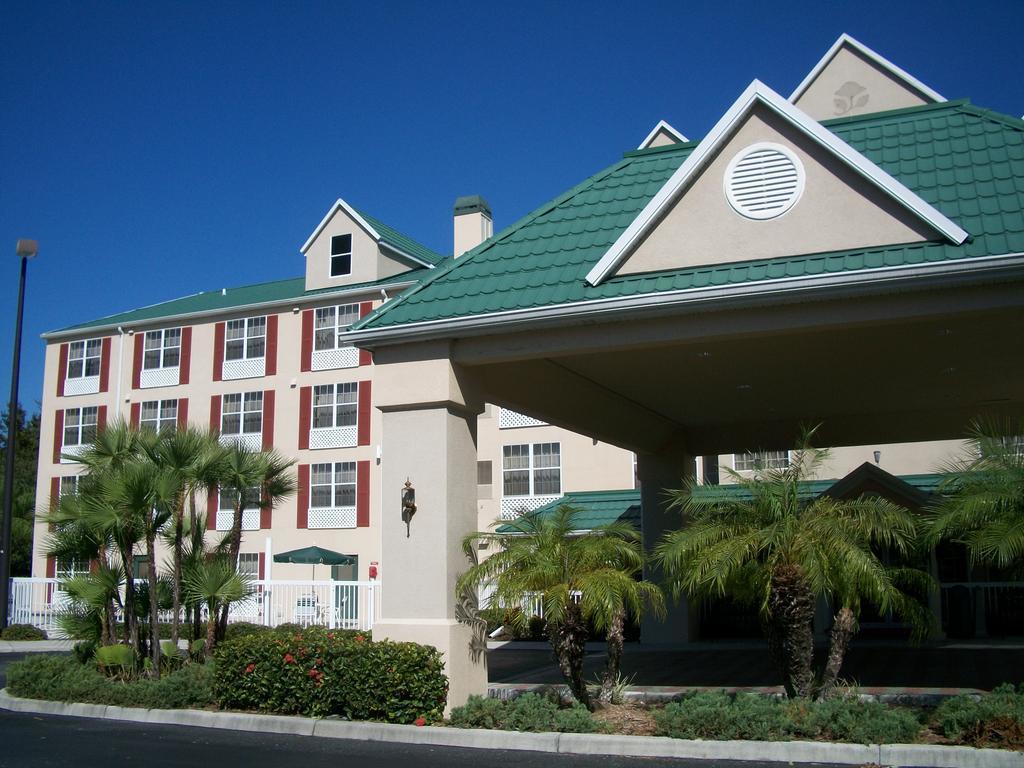 Vamo Holiday Inn Express & Suites Sarasota East By Ihg מראה חיצוני תמונה