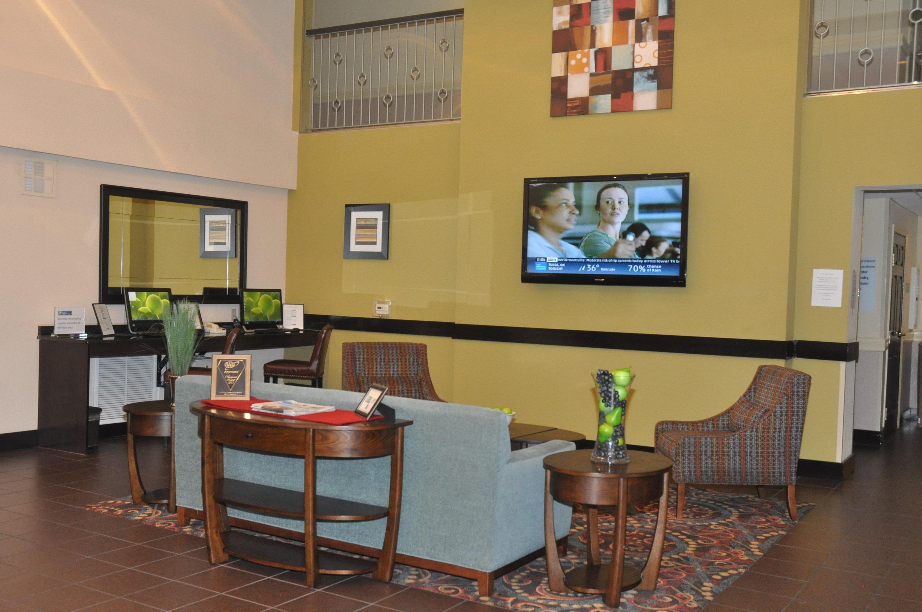 Vamo Holiday Inn Express & Suites Sarasota East By Ihg מראה חיצוני תמונה