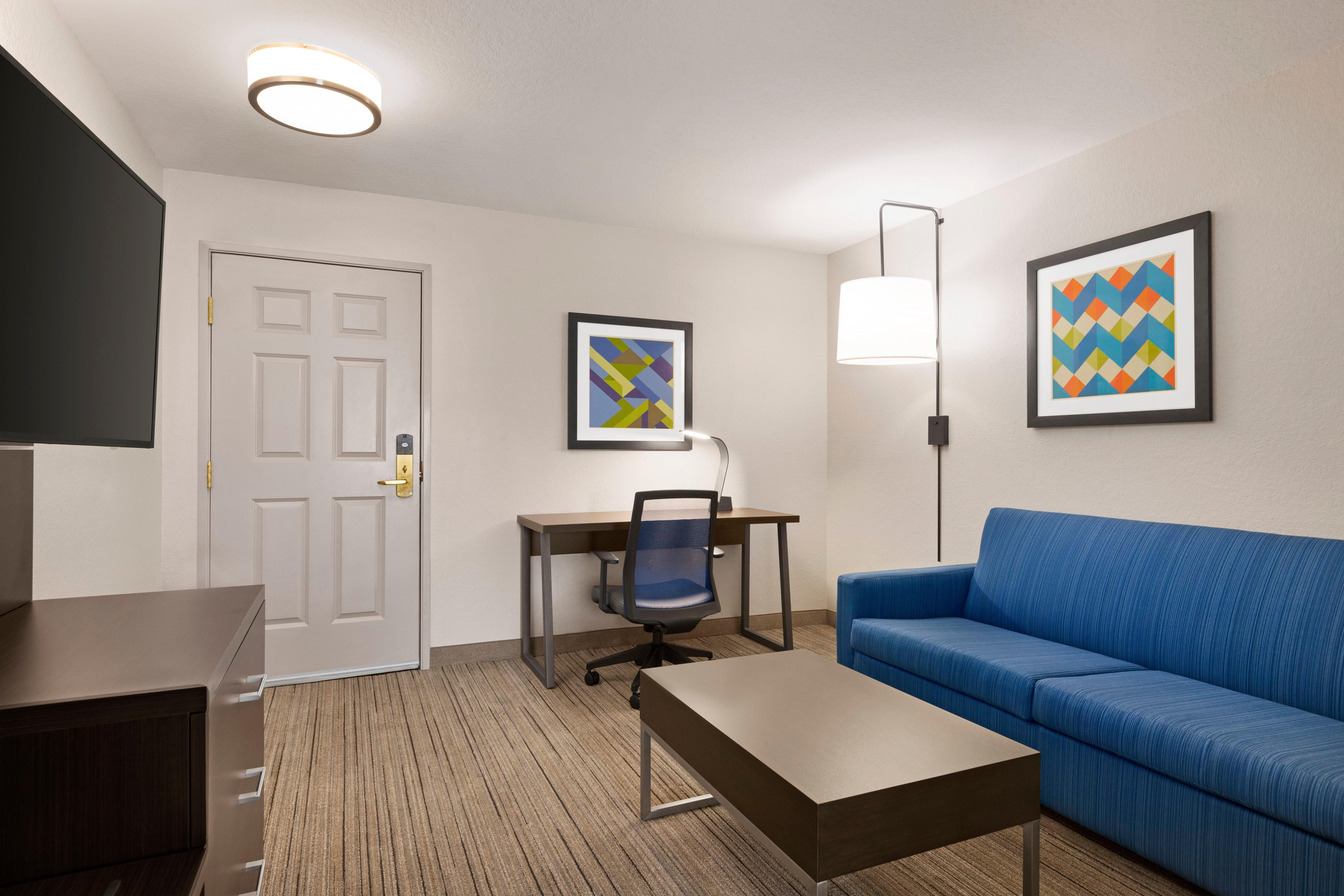 Vamo Holiday Inn Express & Suites Sarasota East By Ihg מראה חיצוני תמונה