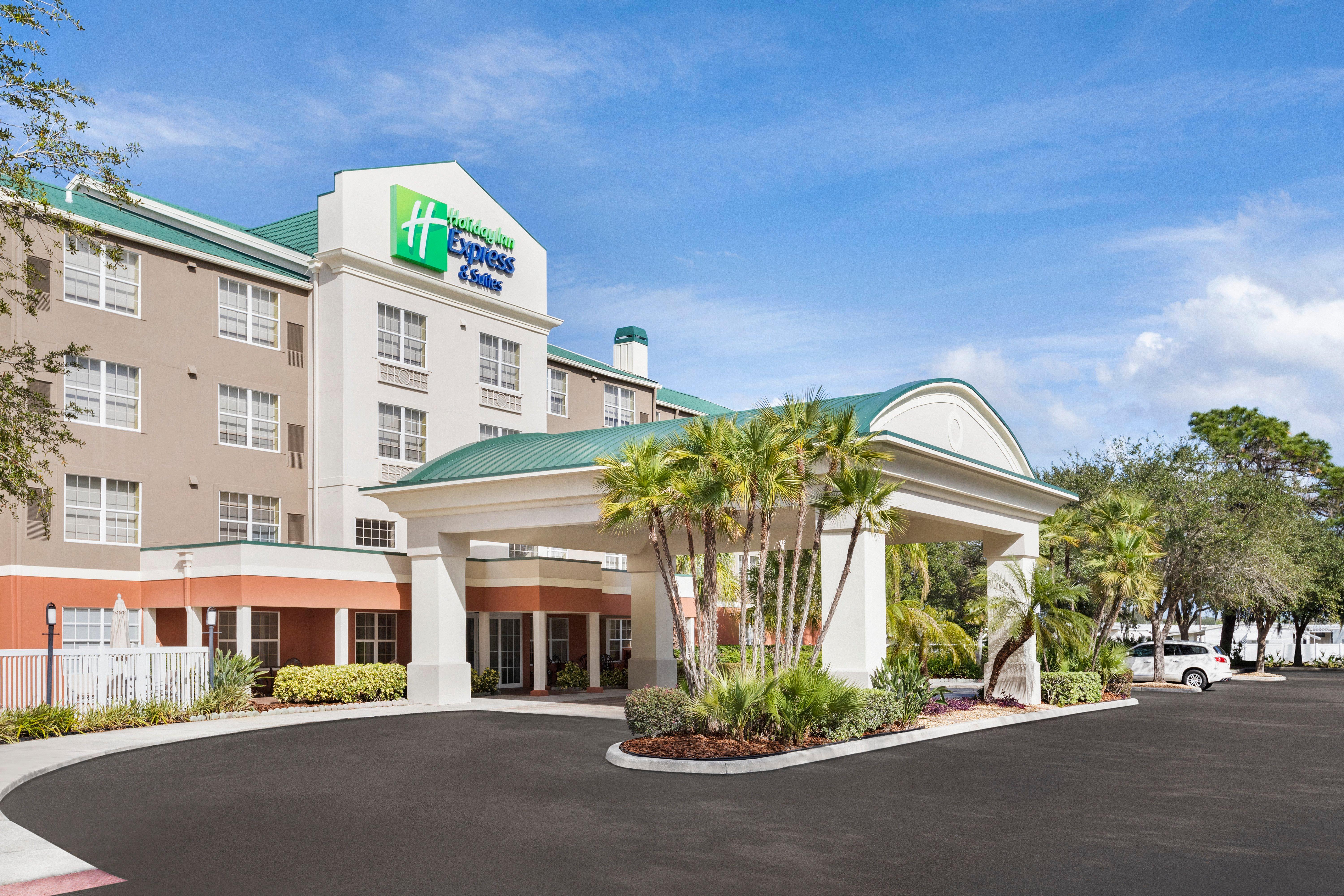 Holiday Inn Express & Suites Sarasota East, An Ihg Hotel מראה חיצוני תמונה